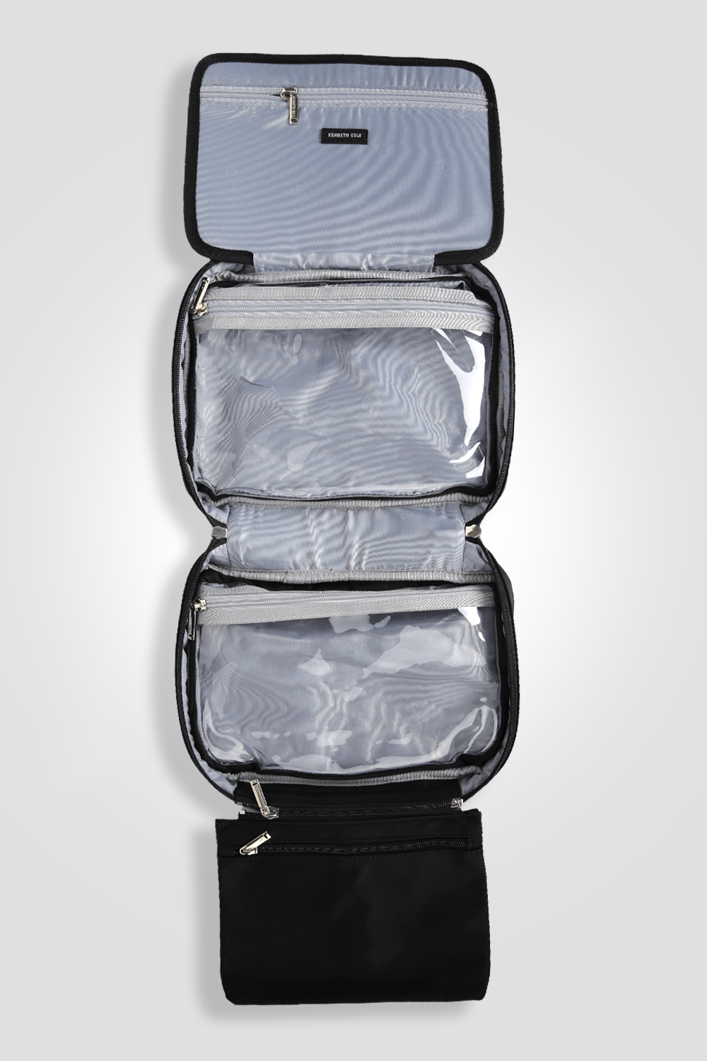 KENNETH COLE - תיק רחצה בצבע שחור - MASHBIR//365