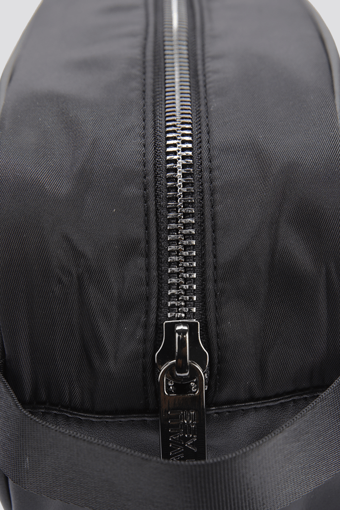 CAVALLI - תיק רחצה CASUAL DOPP KIT בצבע שחור - MASHBIR//365