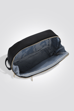 KENNETH COLE - תיק רחצה קטן בצבע שחור - MASHBIR//365