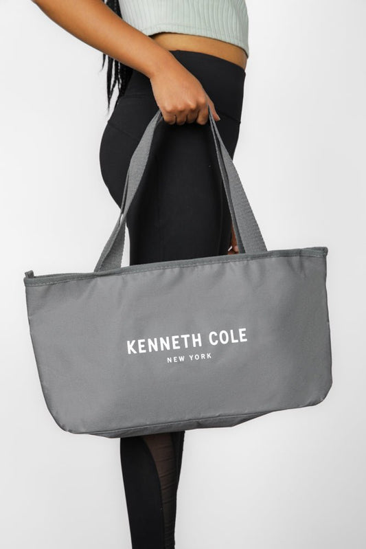 KENNETH COLE - תיק חוף עם לוגו מותג בצבע אפור - MASHBIR//365