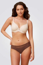 TRIUMPH - תחתון היי לג Feel of Modal Tai בצבע חום - MASHBIR//365