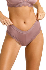 KENNETH COLE - תחתון צ'יקי גומי לוגו בגימור תחרה ורוד עתיק - MASHBIR//365