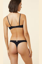 ETAM - תחתוני טנגה בעיטור שרשרת EXQUISE שחור - MASHBIR//365