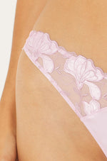 ETAM - תחתוני טנגה טול בעיטור רקמה VOLAGE ורוד בהיר - MASHBIR//365