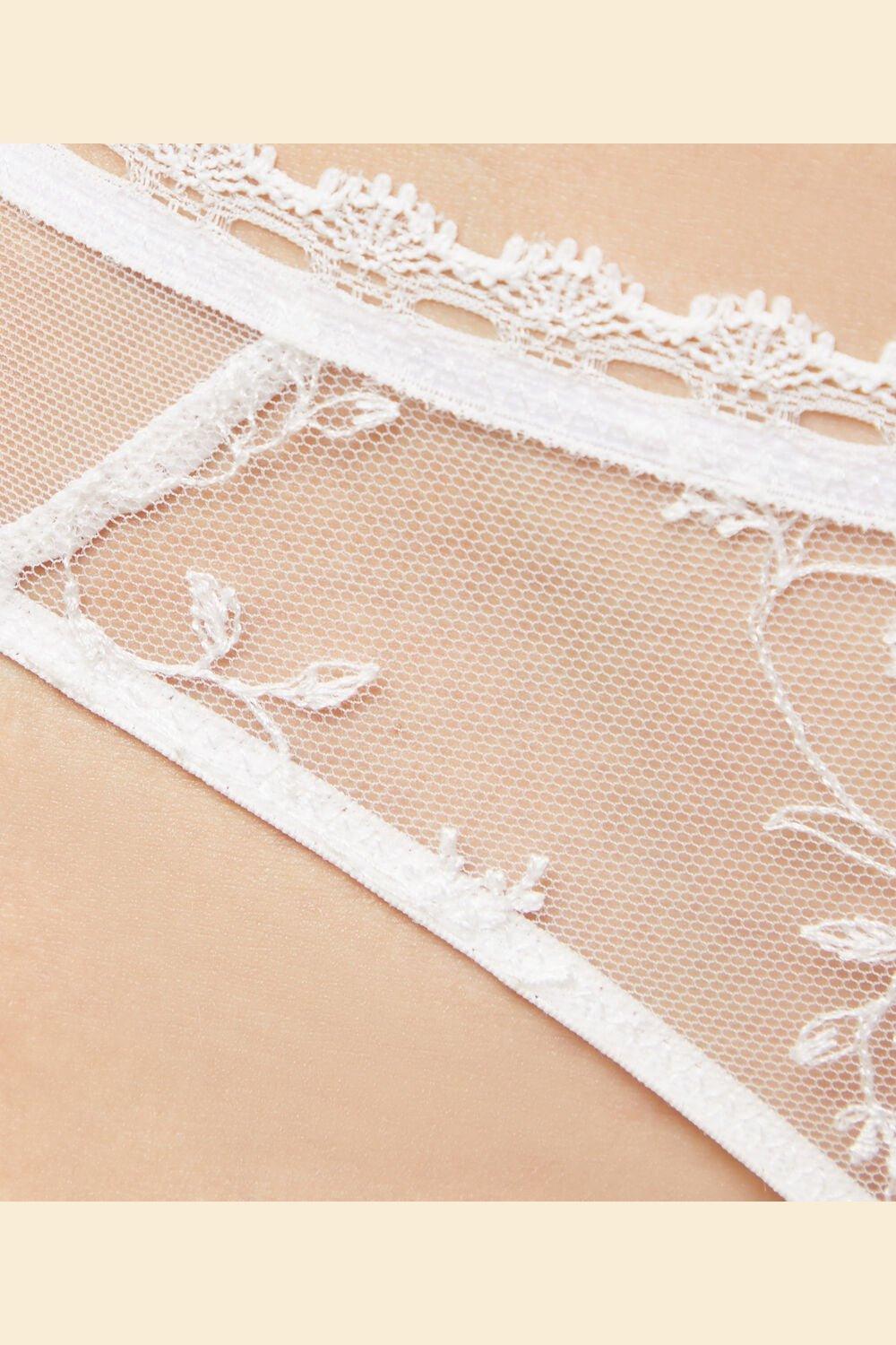 ETAM - תחתוני טנגה טול משולב רקמה FLIRT בצבע לבן - MASHBIR//365