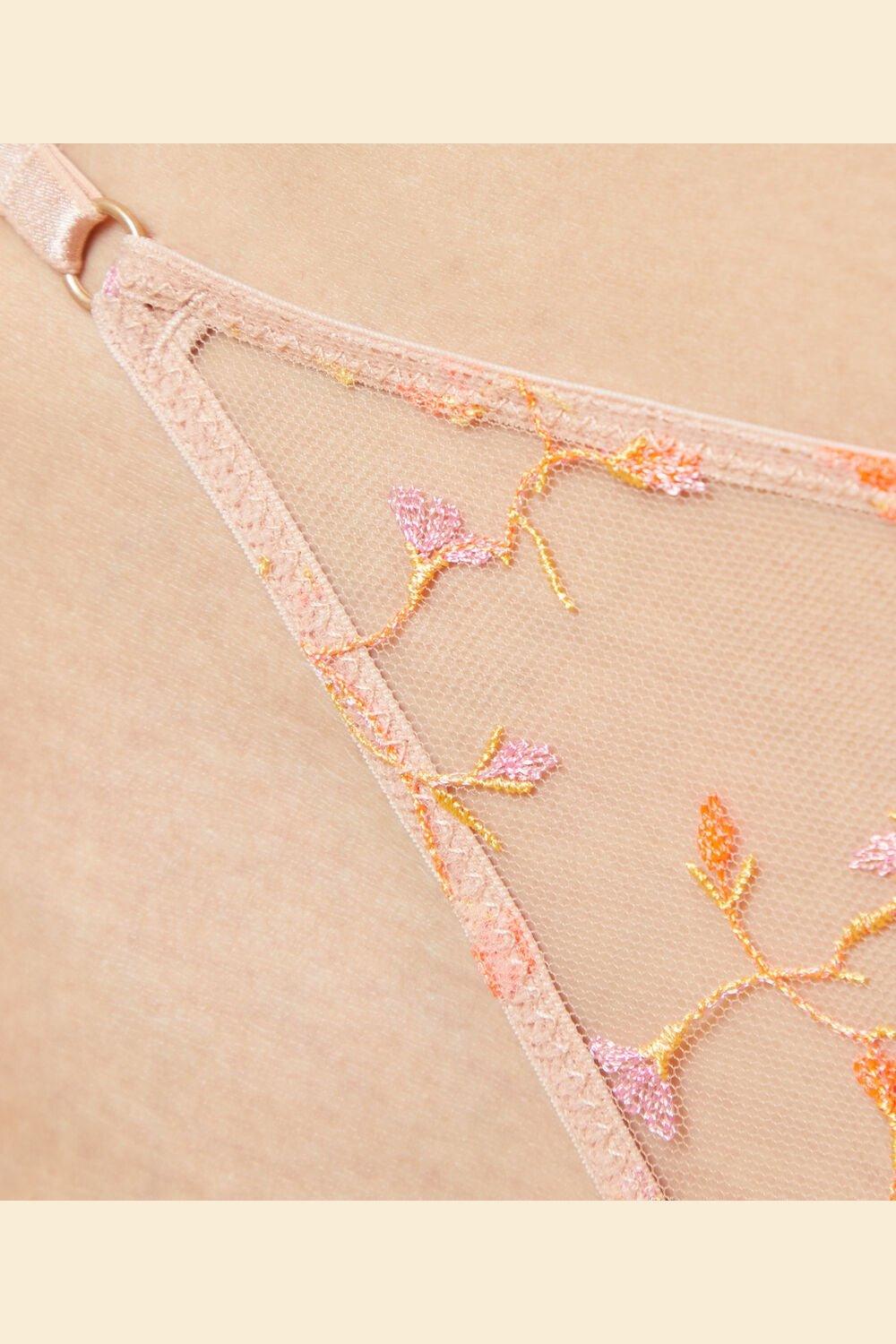 ETAM - תחתוני חוטיני טול משולב רקמה BONHEUR צבעוני - MASHBIR//365