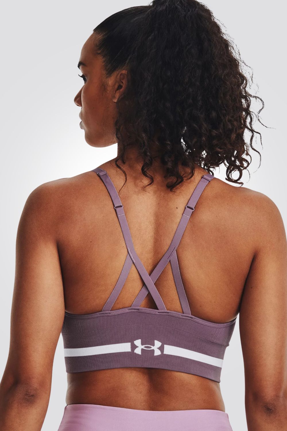 UNDER ARMOUR - טופ אימון לנשים בצבע סגול - MASHBIR//365
