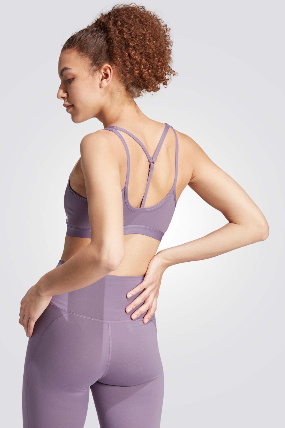 ADIDAS - טופ אימון לנשים COREESSENTIALS בצבע סגול - MASHBIR//365