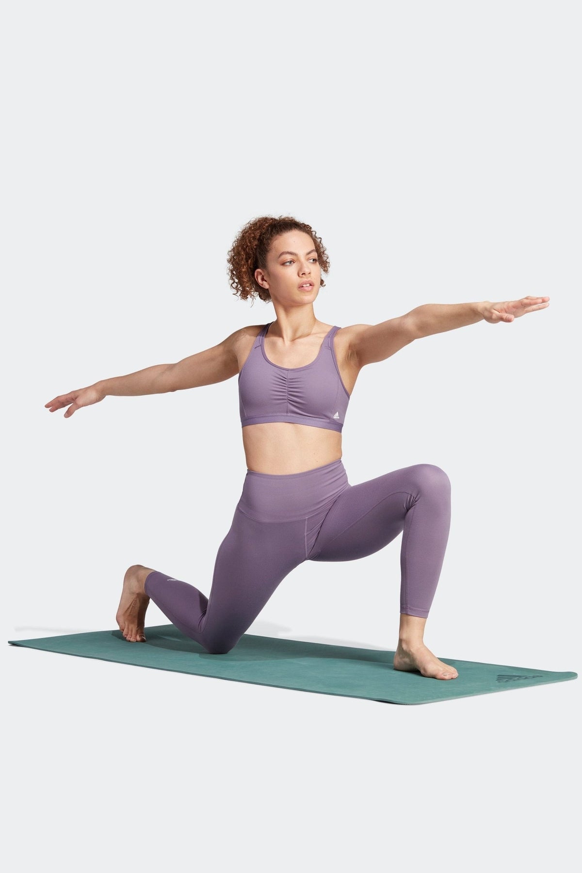 ADIDAS - טופ אימון לנשים COREESSENTIALS בצבע סגול - MASHBIR//365