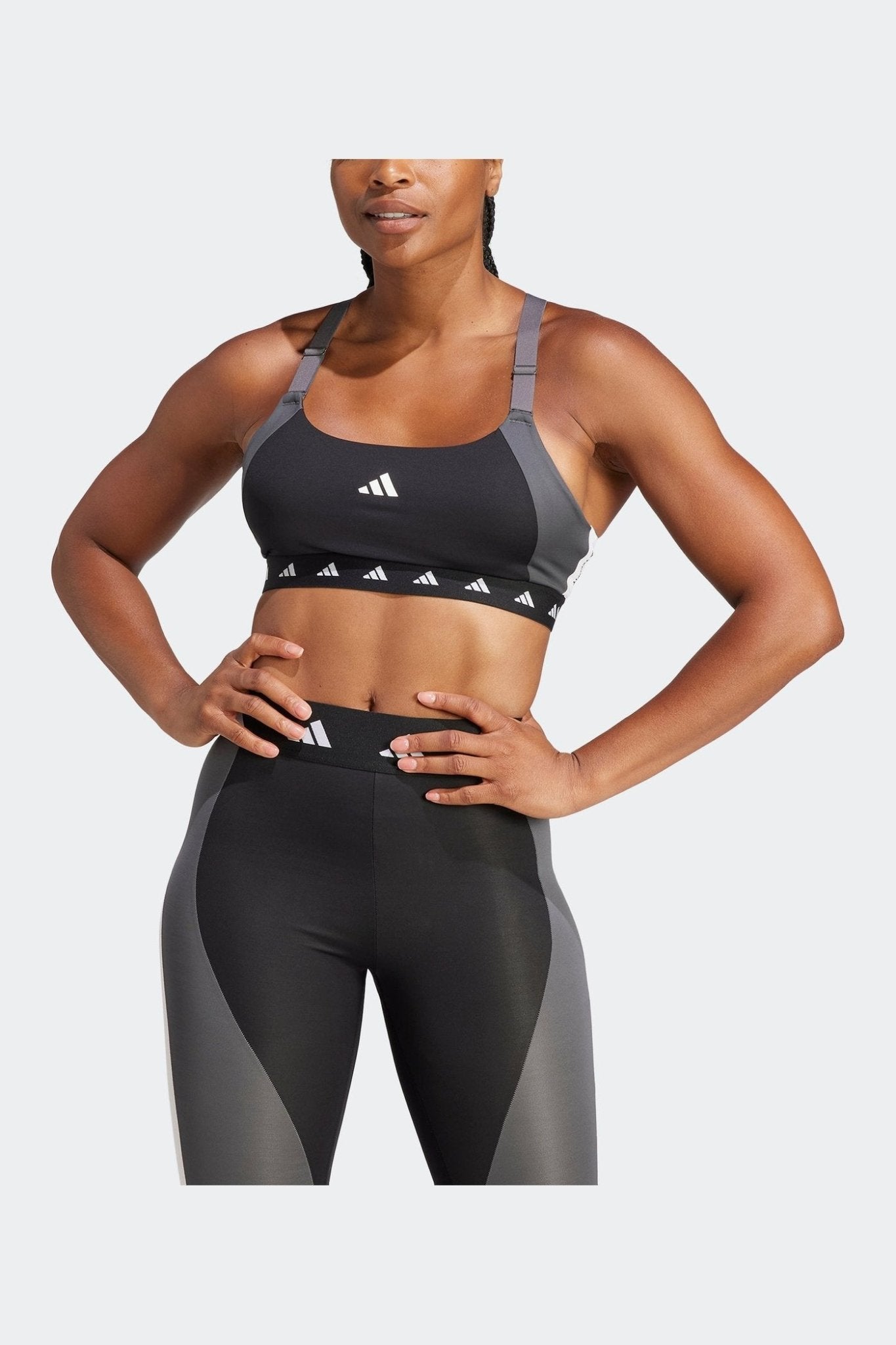 ADIDAS - טופ אימון POWERIMPACT TRAINING בצבע שחור אפור ולבן - MASHBIR//365