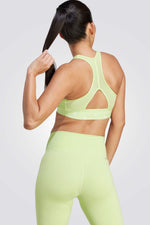 ADIDAS - טופ אימון PULLIM PWR בצבע ירוק זוהר - MASHBIR//365