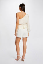 MORGAN - חולצה אלגנטית כתף אחת בצבע שמנת - MASHBIR//365