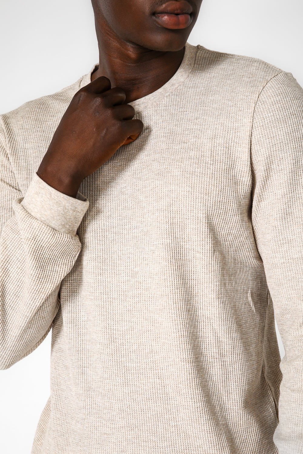DELTA - חולצה ארוכה דקה מבד וופל בצבע בז' - MASHBIR//365
