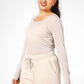 DELTA - חולצה ארוכה לנשים צווארון עגול רחב בצבע בז' - MASHBIR//365 - 3