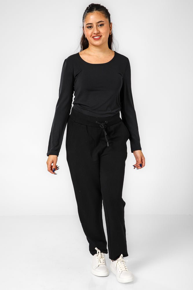 DELTA - חולצה ארוכה לנשים צווארון עגול רחב בצבע שחור - MASHBIR//365