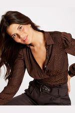 MORGAN - חולצה בצבע חום עם כפתורים - MASHBIR//365