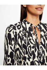 MORGAN - חולצה עם הדפס מנומר שחור לבן 3/4 - MASHBIR//365