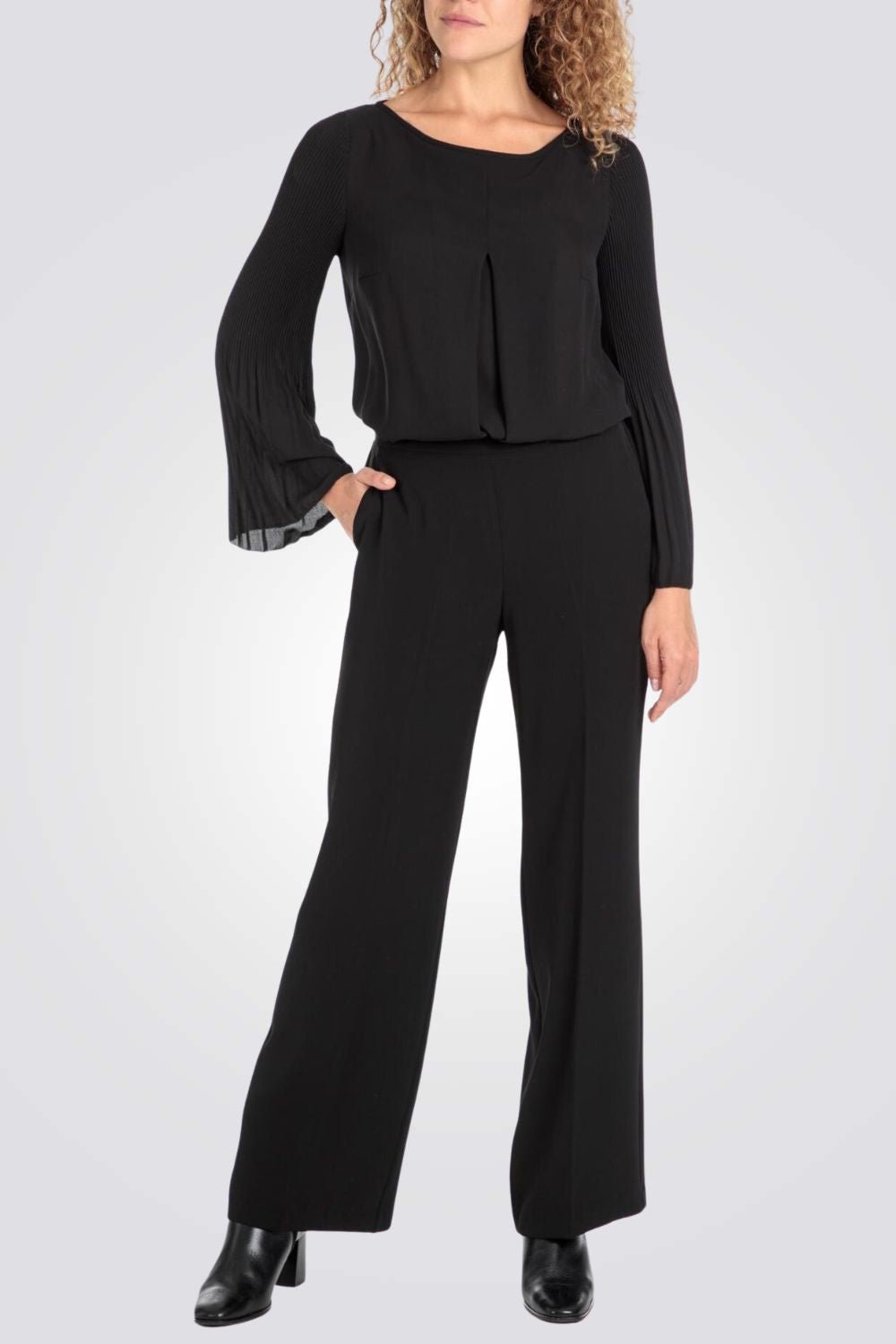 PUNT ROMA - חולצה עם שרוולים נפוחים בצבע שחור - MASHBIR//365