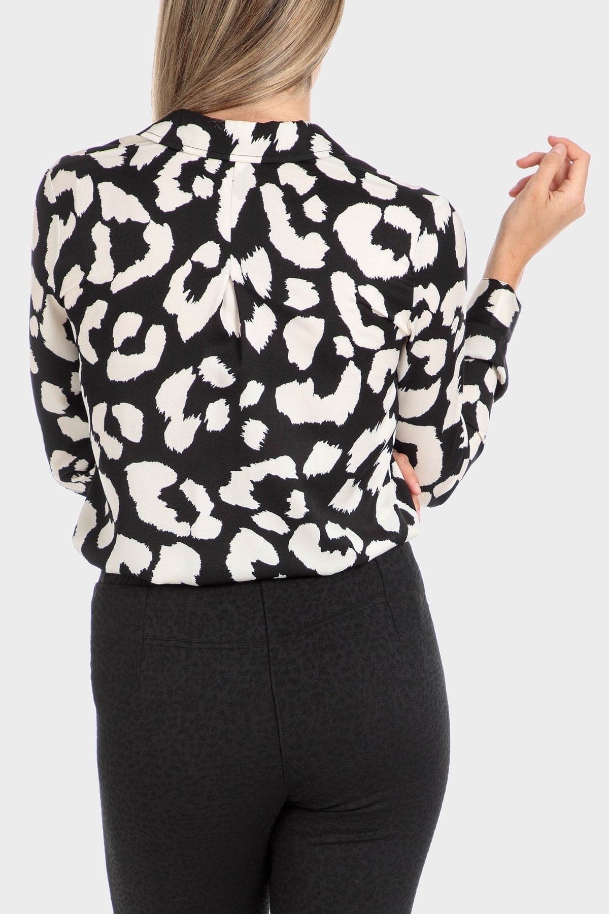 PUNT ROMA - חולצה מכופרת הדפס שחור לבן - MASHBIR//365