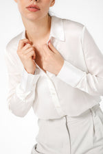  חולצה מכופתרת בצבע לבן | קנת קול