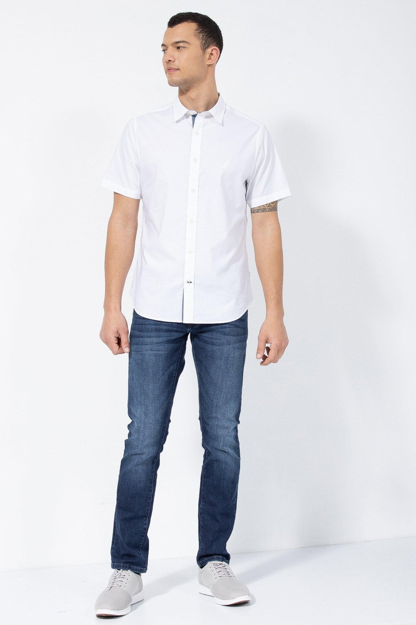 NAUTICA - חולצה מכופתרת בצבע לבן - MASHBIR//365