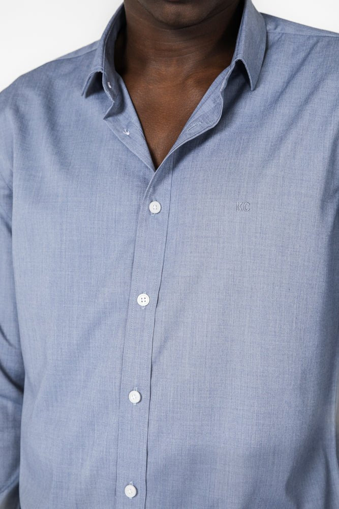 KENNETH COLE - חולצה מכופתרת במבוק בצבע כחול - MASHBIR//365