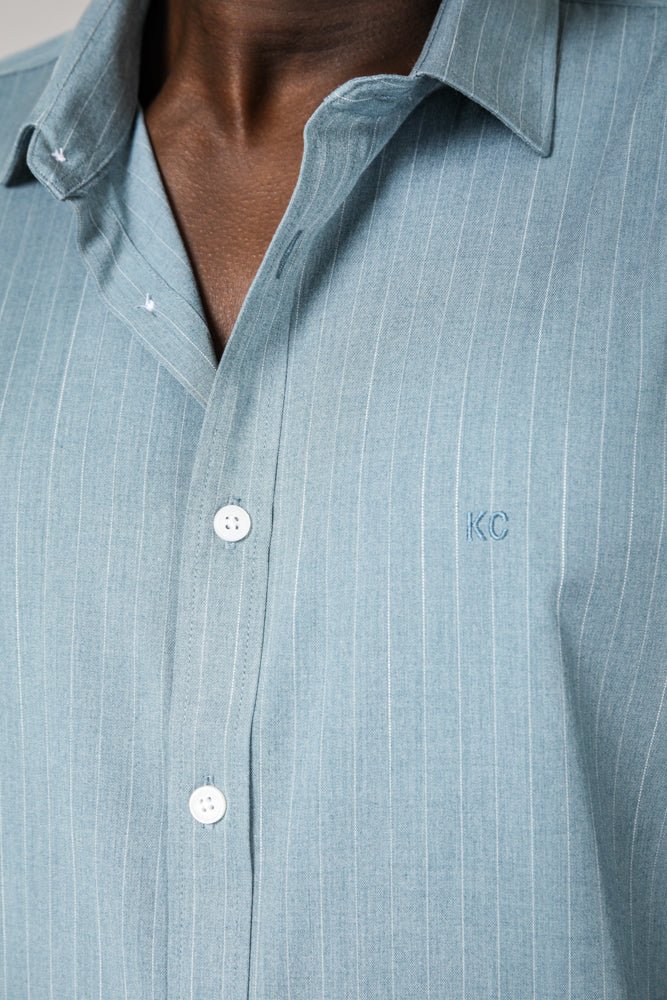 KENNETH COLE - חולצה מכופתרת במבוק לייקרה בצבע תכלת - MASHBIR//365