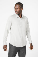 KENNETH COLE - חולצה מכופתרת במבוק ליקרה בצבע אפור - MASHBIR//365