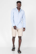 KENNETH COLE - חולצה מכופתרת פשתן בצבע תכלת - MASHBIR//365