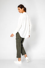 חולצה מכופתרת לבנה | קנת קול