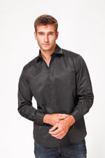 SCORCHER - חולצה מכופתרת לגבר בצבע שחור - MASHBIR//365