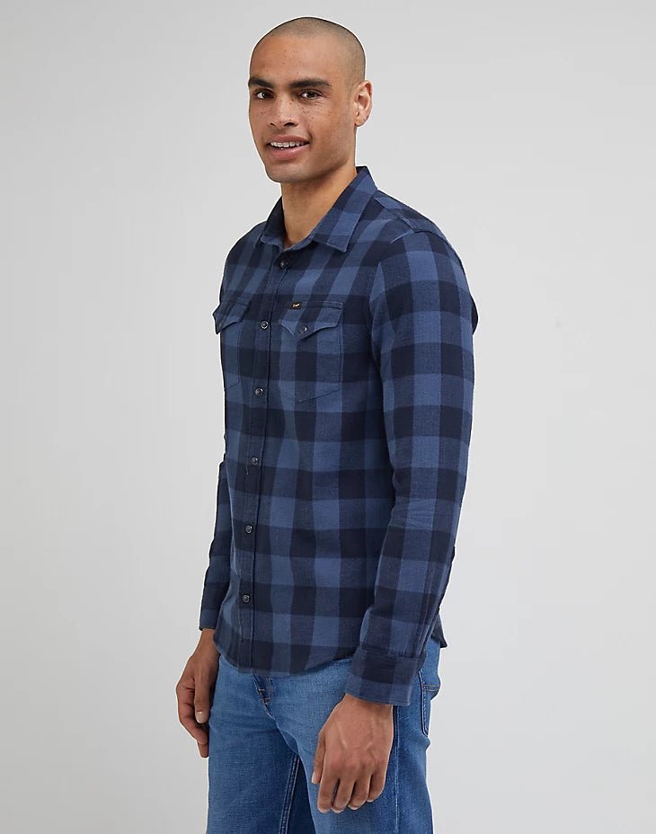 LEE - חולצה מכופתרת לגברים CLEAN WESTERN בצבע כחול - MASHBIR//365