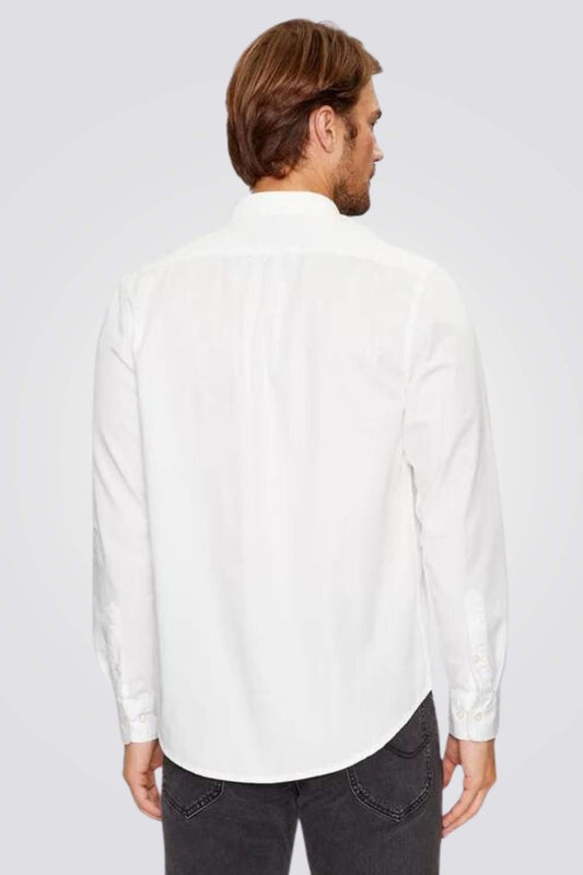 LEE - חולצה מכופתרת לגברים PATCH SHIRT בצבע לבן - MASHBIR//365