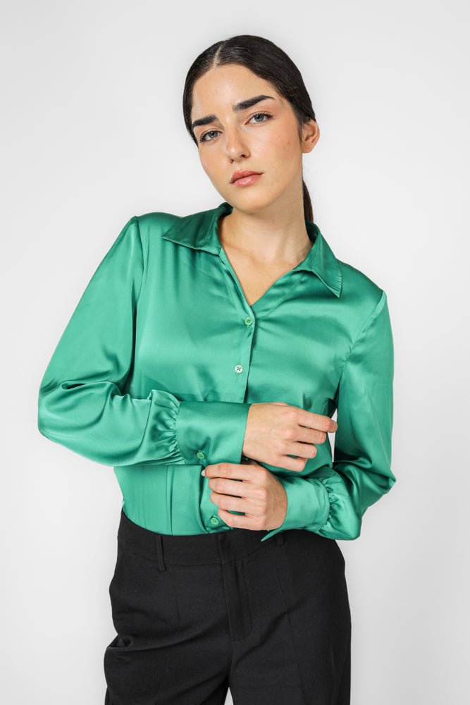 KENNETH COLE - חולצה מכופתרת לנשים בצבע ירוק - MASHBIR//365