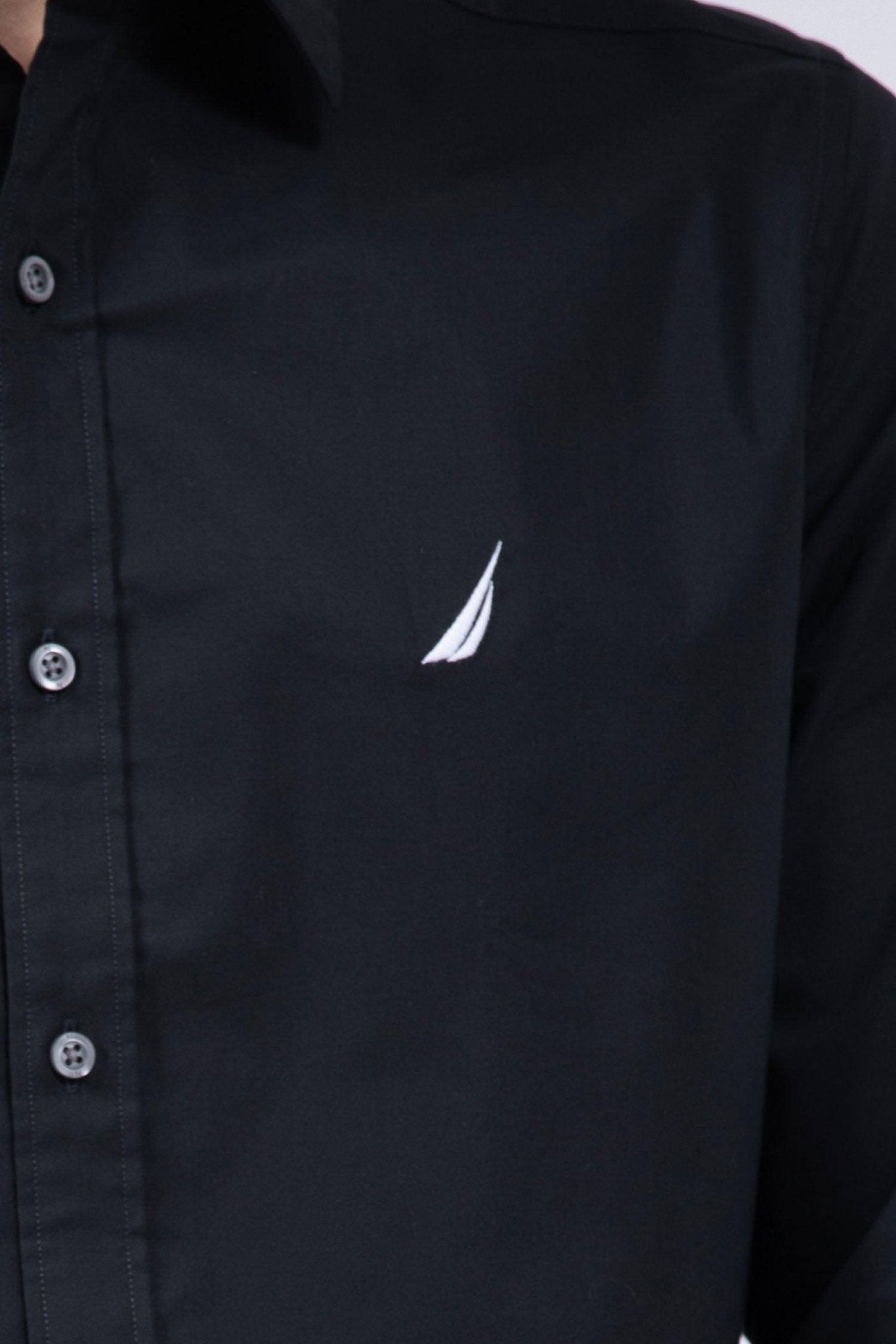 NAUTICA - חולצה מכופתרת שחור CLASSIC FIT - MASHBIR//365