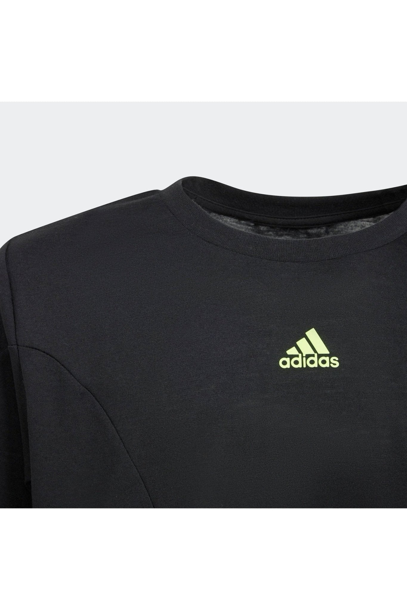 ADIDAS - חולצה שרוול קצר לנערות LUCLEM בצבע שחור - MASHBIR//365