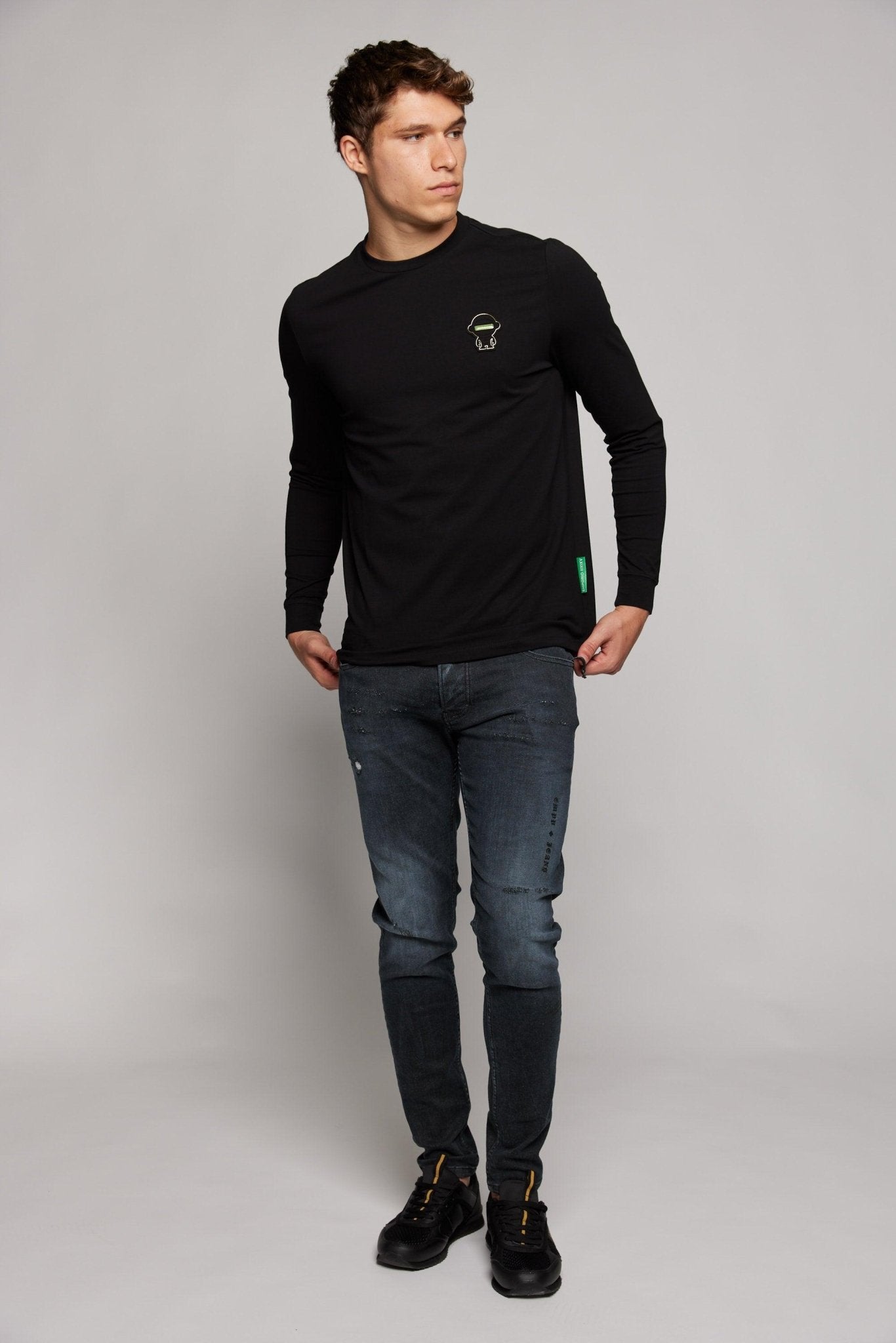 EMPORIO VALENTINI - חולצה שחורה עם הדפס לוגו מוטבע - MASHBIR//365