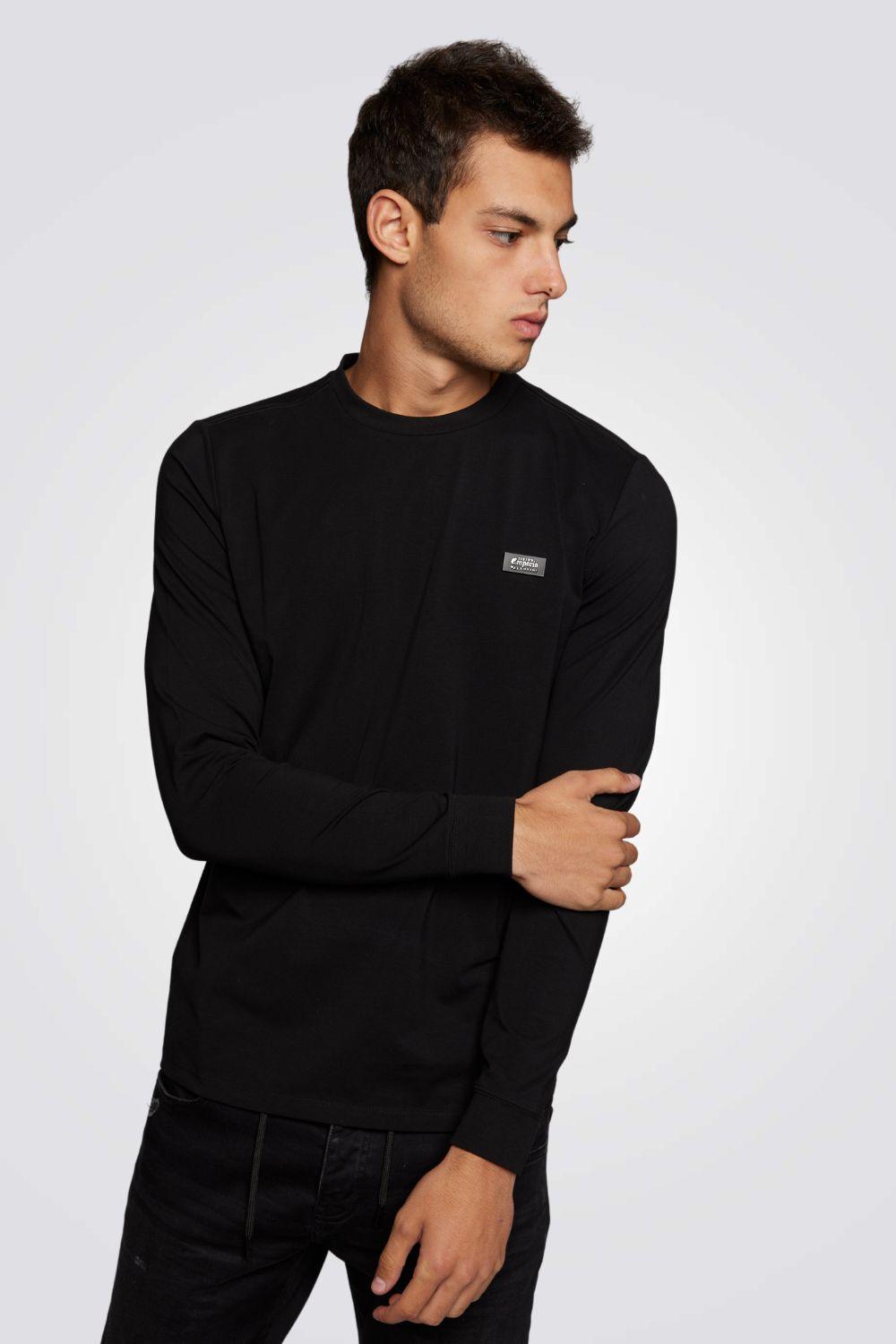 EMPORIO VALENTINI - חולצה שחורה עם לוגו מוטבע בצבע כסף - MASHBIR//365