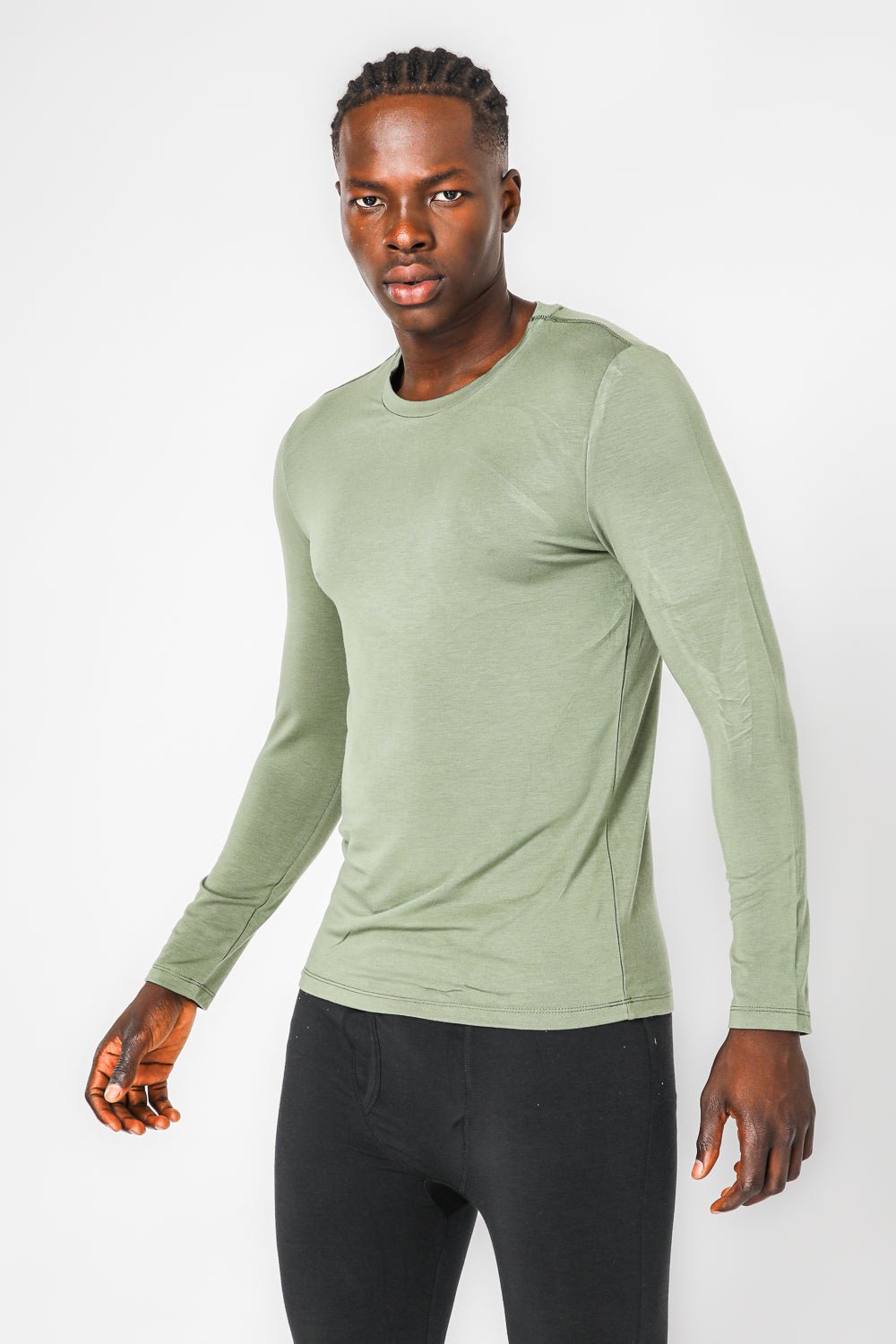 DELTA - חולצה תרמית צווארון עגול - SLIM FIT בצבע ירוק - MASHBIR//365