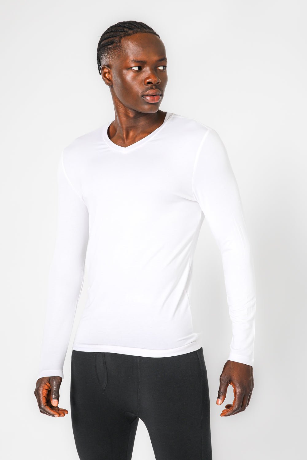 DELTA - חולצה תרמית צווארון וי - SLIM FIT בצבע לבן - MASHBIR//365