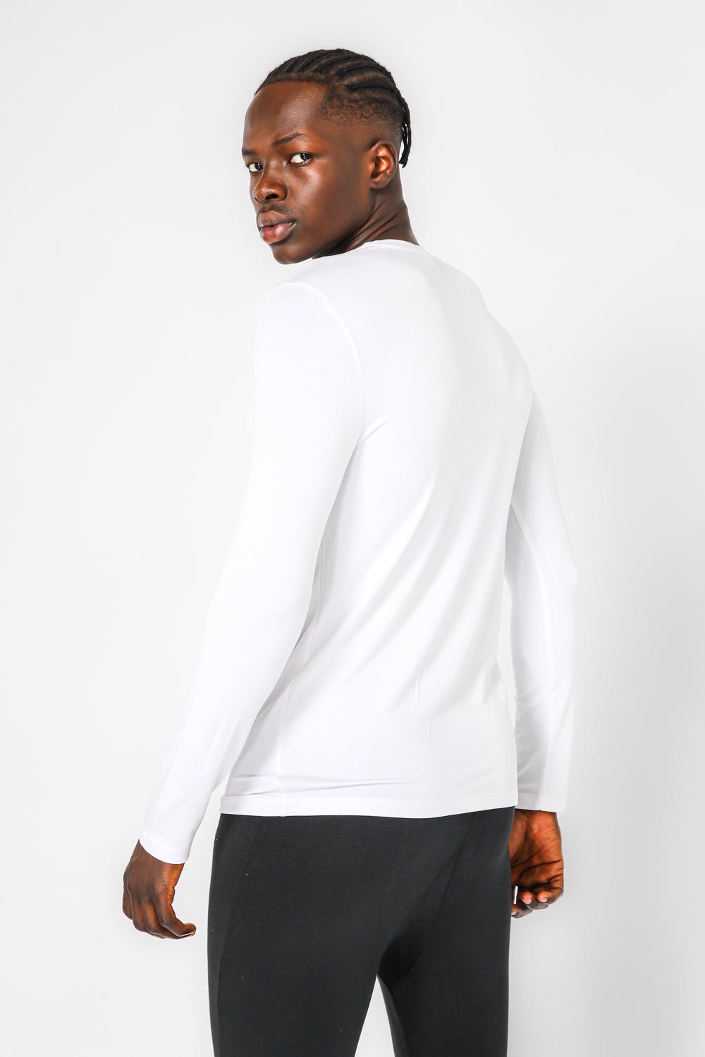 DELTA - חולצה תרמית צווארון וי - SLIM FIT בצבע לבן - MASHBIR//365