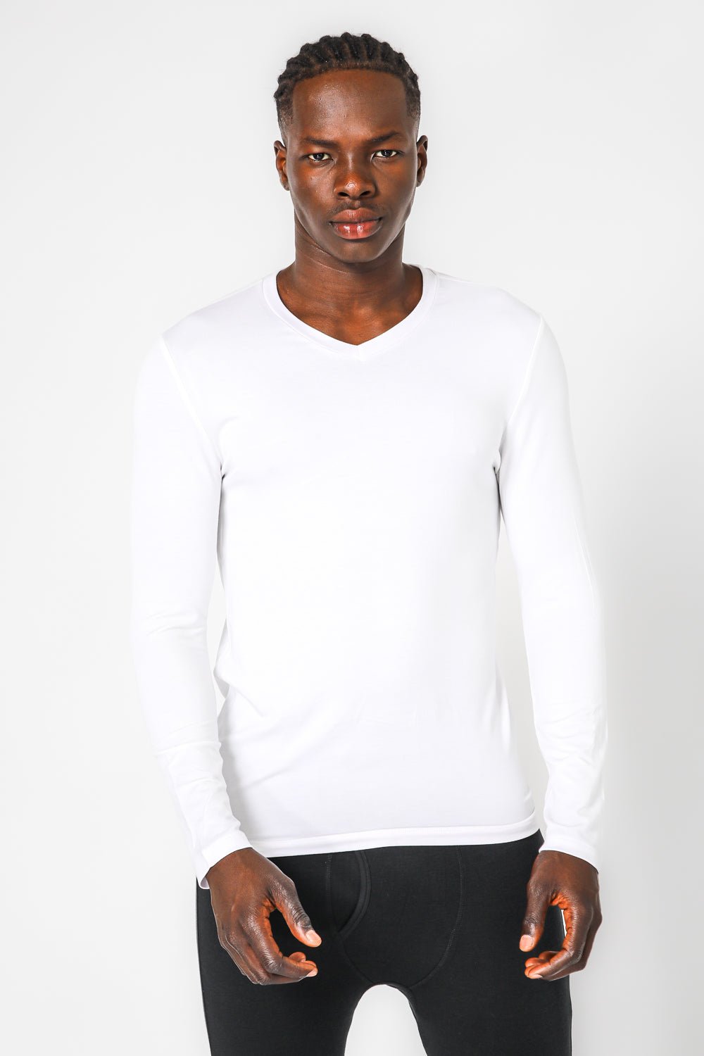 DELTA - חולצה תרמית צווארון וי - SLIM FIT בצבע לבן - MASHBIR//365