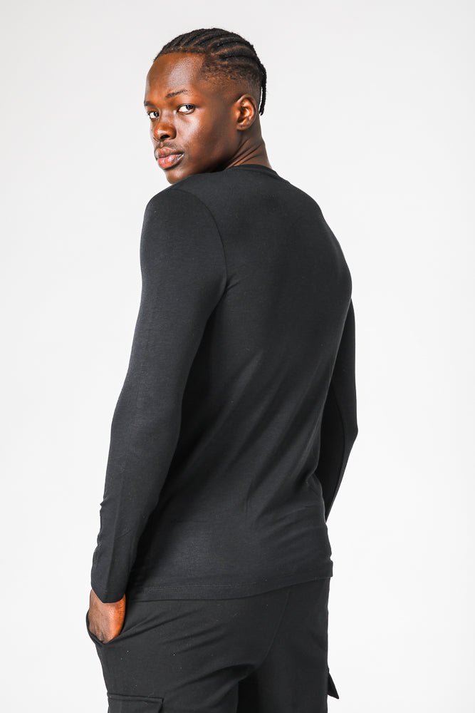 DELTA - חולצה תרמית צווארון וי - SLIM FIT בצבע שחור - MASHBIR//365