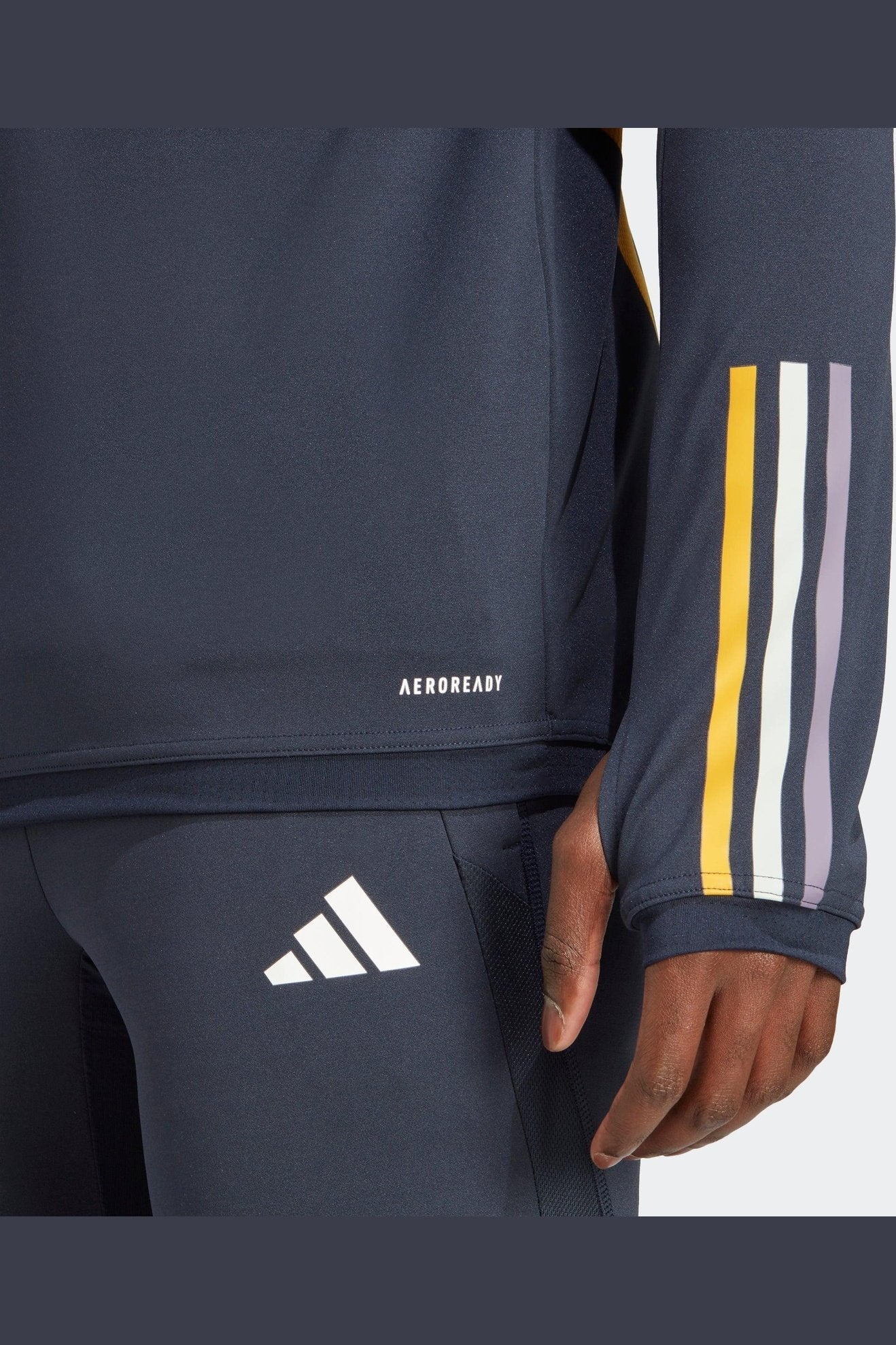 ADIDAS - חולצת אימון לגבר בצבע כחול - MASHBIR//365