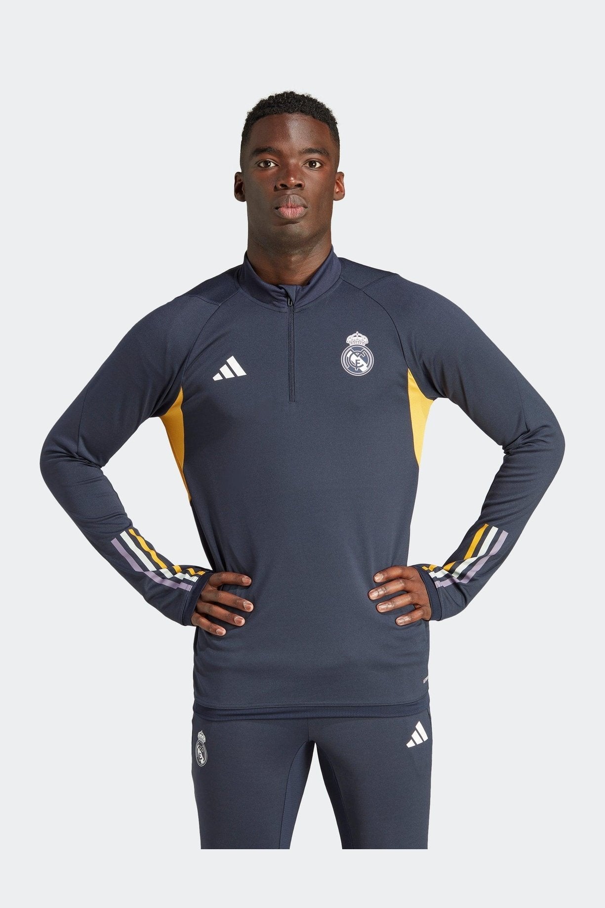 ADIDAS - חולצת אימון לגבר בצבע כחול - MASHBIR//365