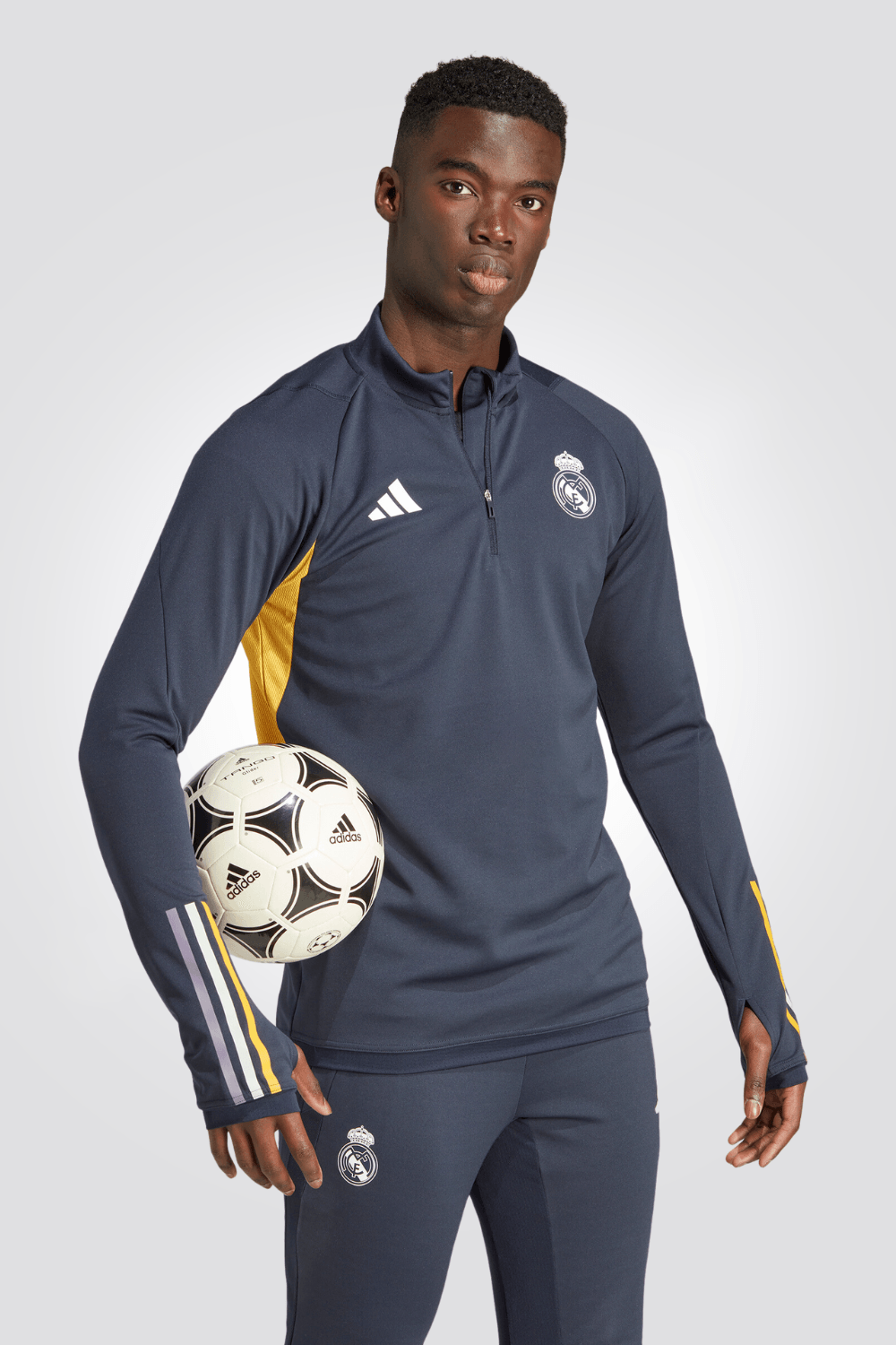 ADIDAS - חולצת אימון לגבר בצבע כחול - MASHBIR//365