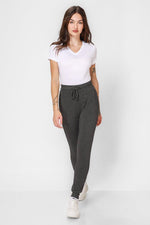 COOL 32 - חולצת דרייפיט לנשים צווארון וי בצבע לבן - MASHBIR//365