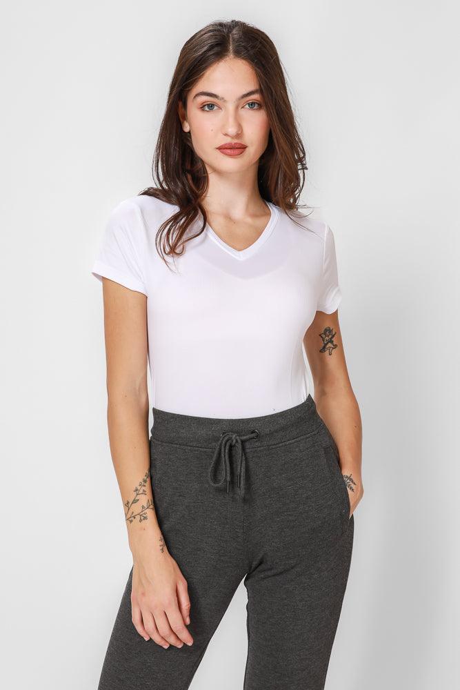 COOL 32 - חולצת דרייפיט לנשים צווארון וי בצבע לבן - MASHBIR//365