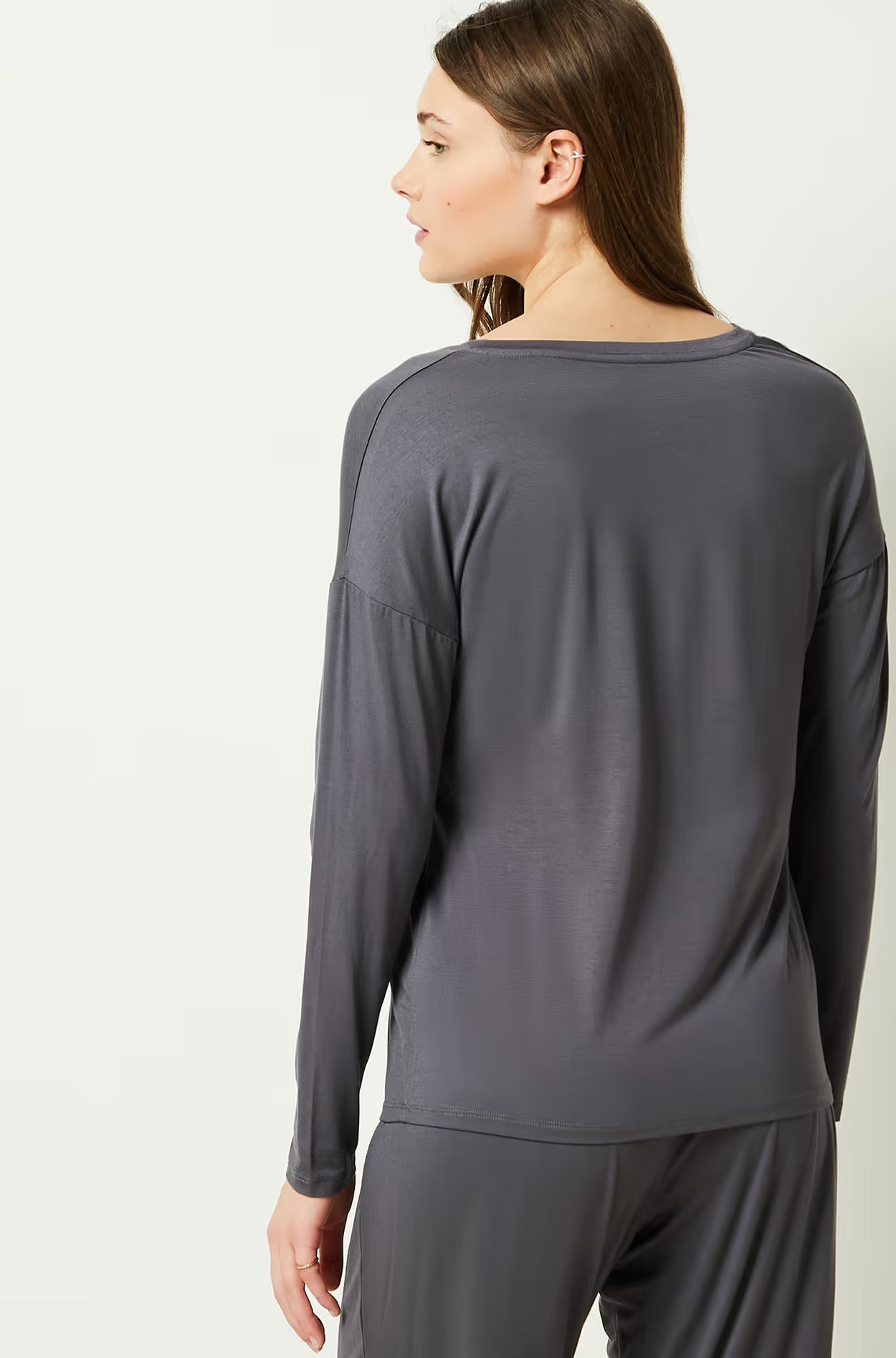 ETAM - חולצת פיג'מה ארוכה MODY SPE בצבע אפור כהה - MASHBIR//365