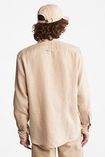 TIMBERLAND - חולצת פשתן SLIM-FIT בצבע בז' - MASHBIR//365